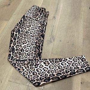 ONZIE leopord print leggings S
